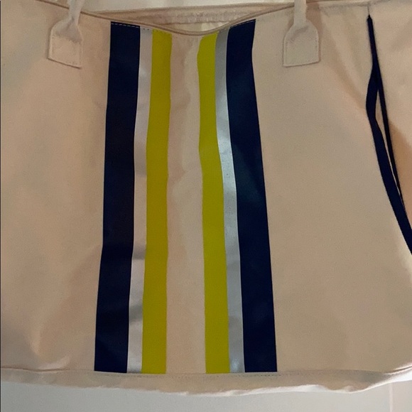 DSW Yoga Mat and Tote - Picture 6 of 8